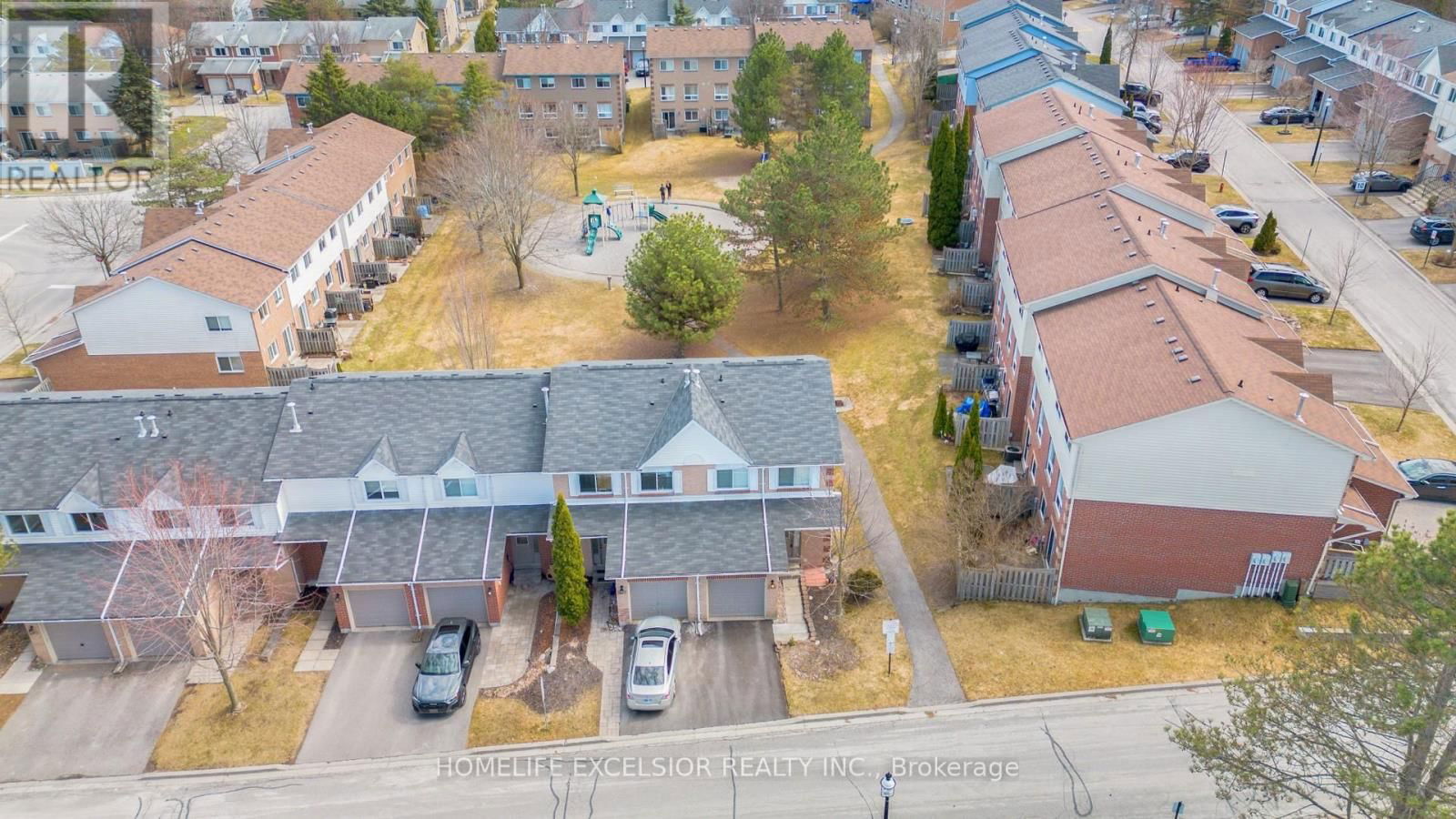 1 - 579 GIBNEY CRESCENT Image 38