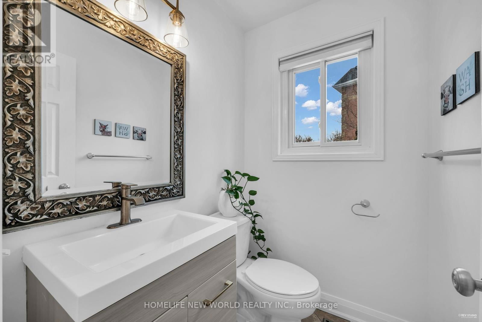 116 SANDFIELD DRIVE Image 12