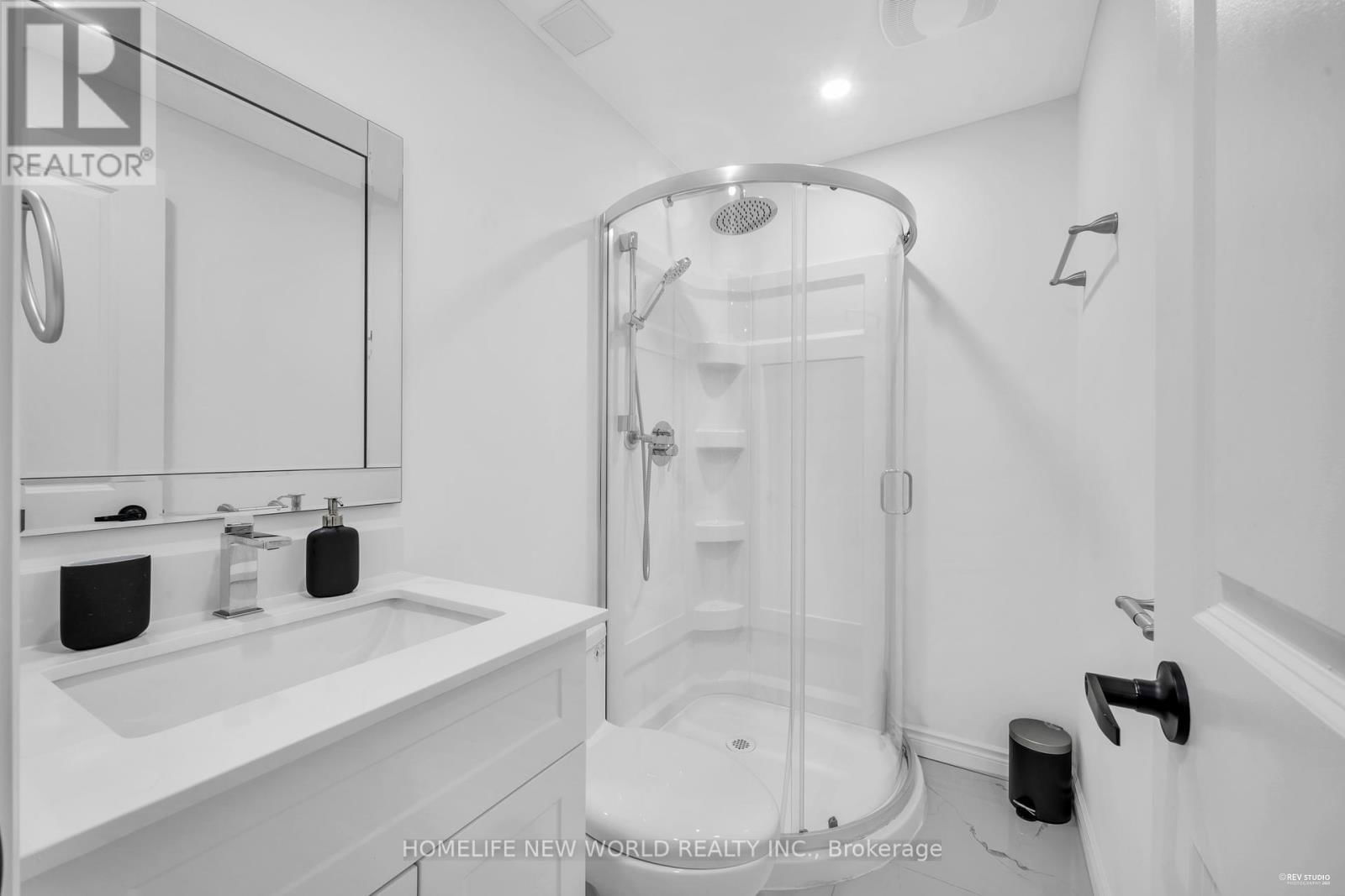 116 SANDFIELD DRIVE Image 16