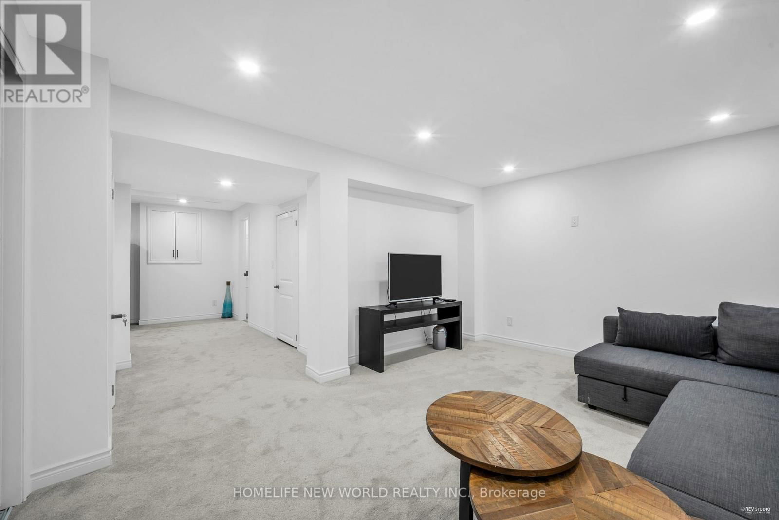 116 SANDFIELD DRIVE Image 17