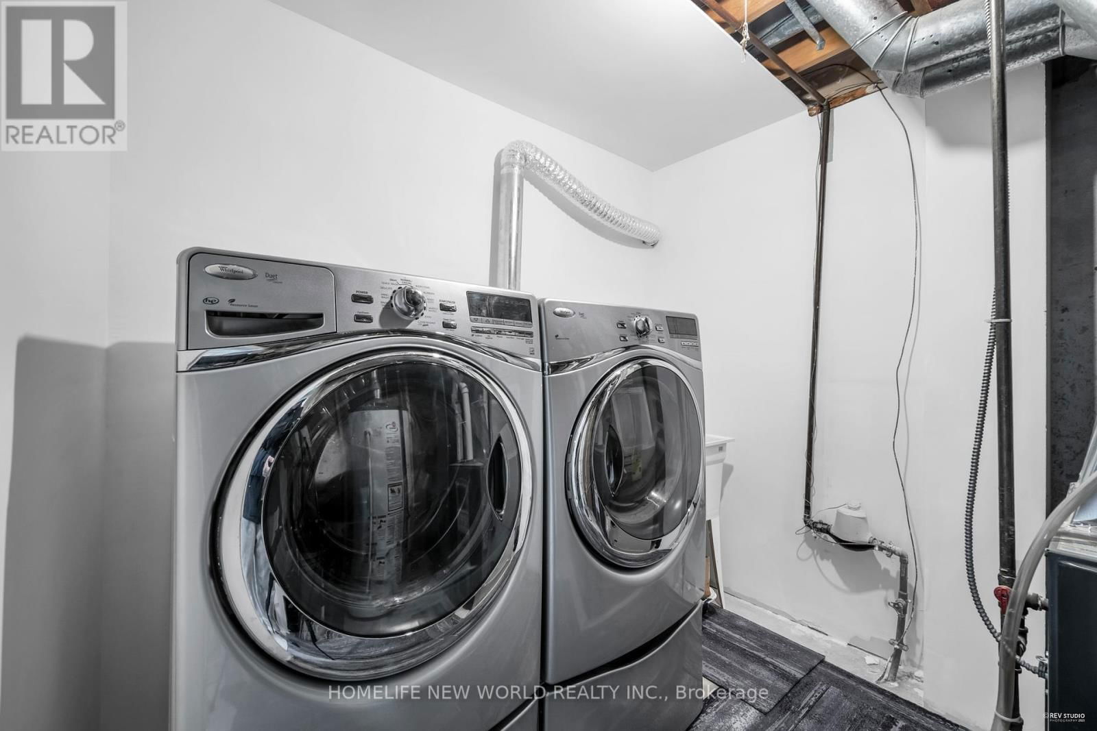 116 SANDFIELD DRIVE Image 18