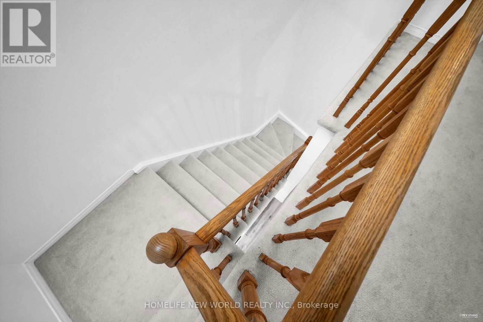 116 SANDFIELD DRIVE Image 21