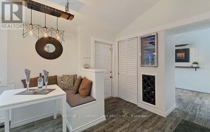 15 TYLER STREET Image 1