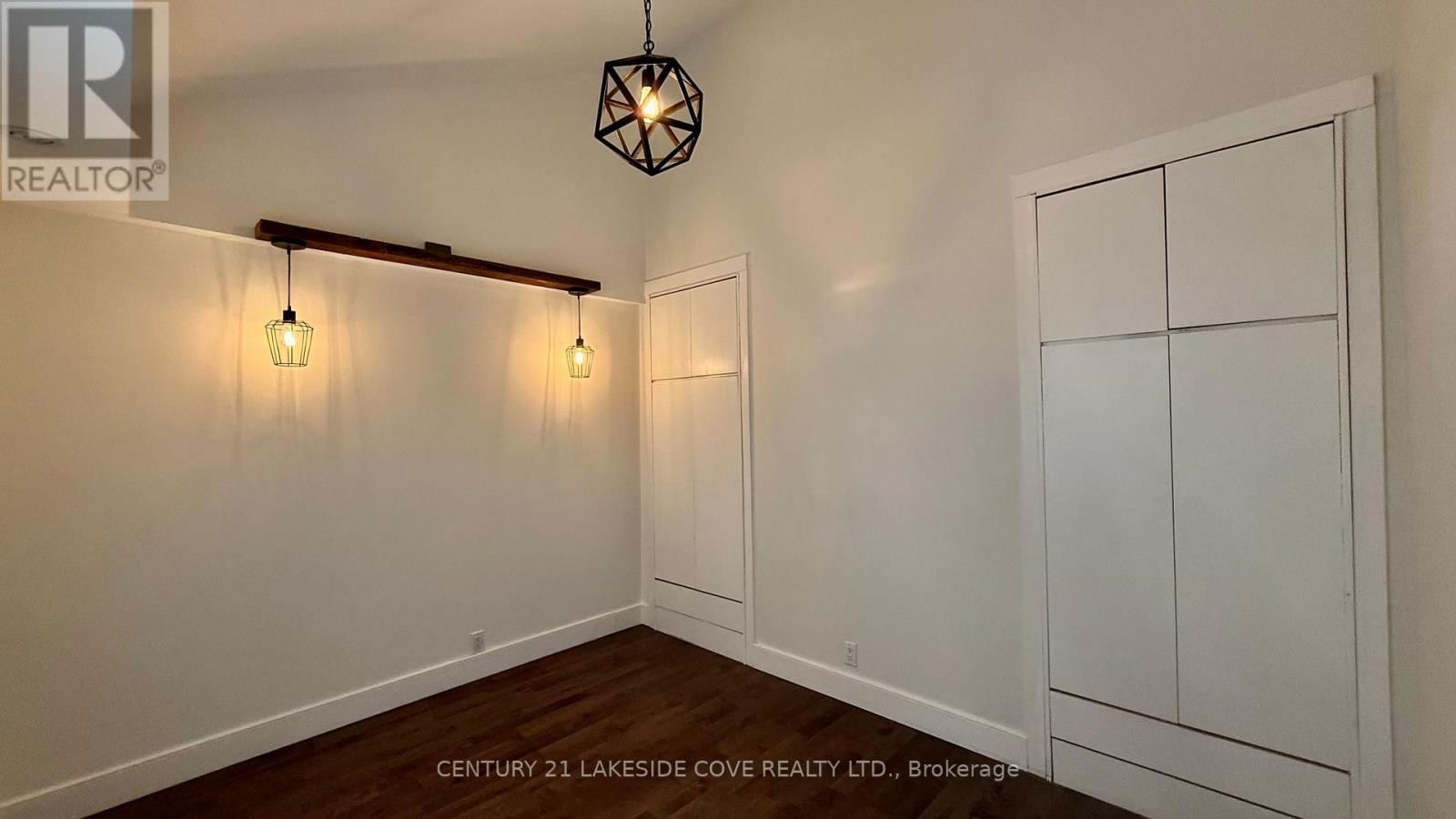 15 TYLER STREET Image 12