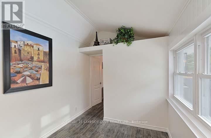 15 TYLER STREET Image 14