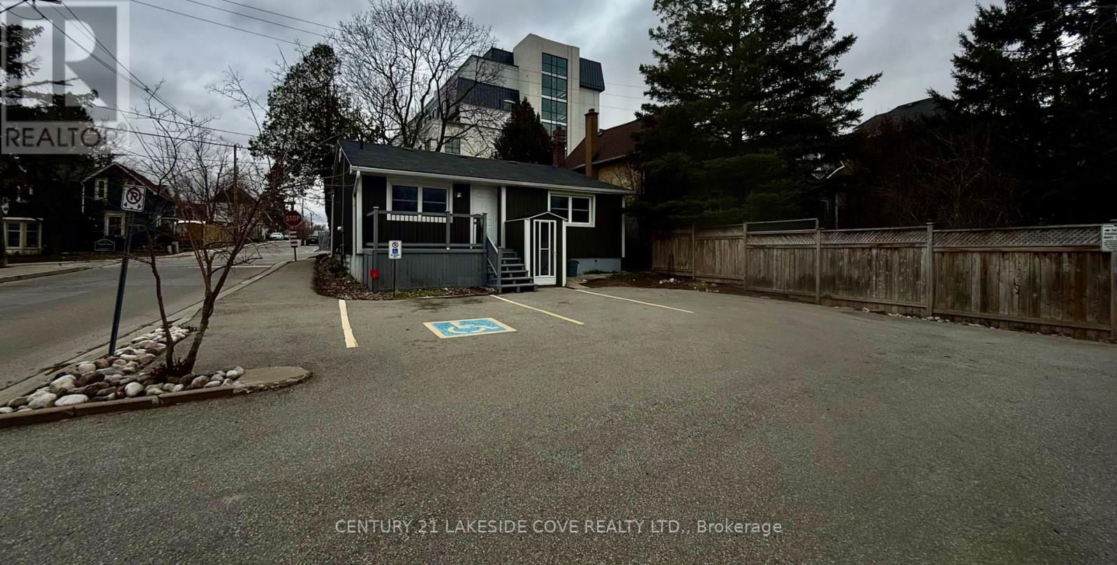15 TYLER STREET Image 3