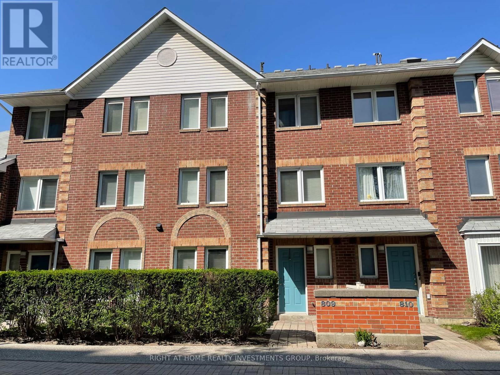 809 - 900 STEELES AVENUE WEST Image 1