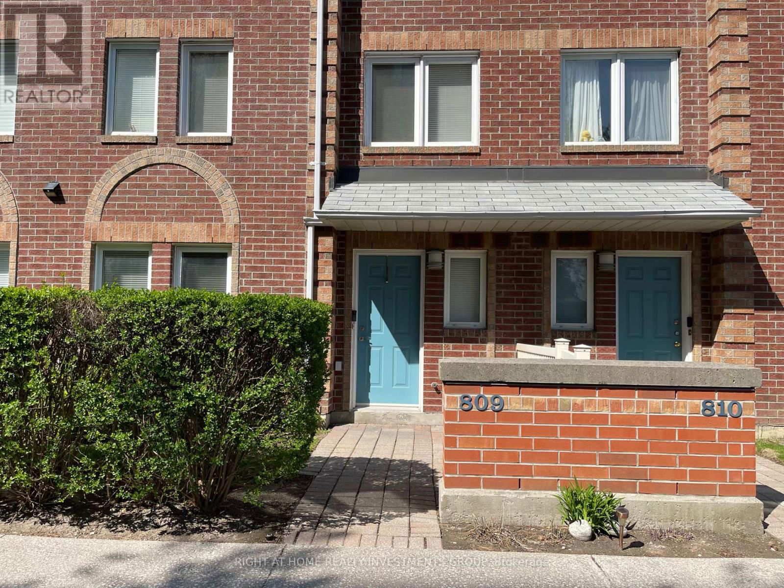 809 - 900 STEELES AVENUE WEST Image 2