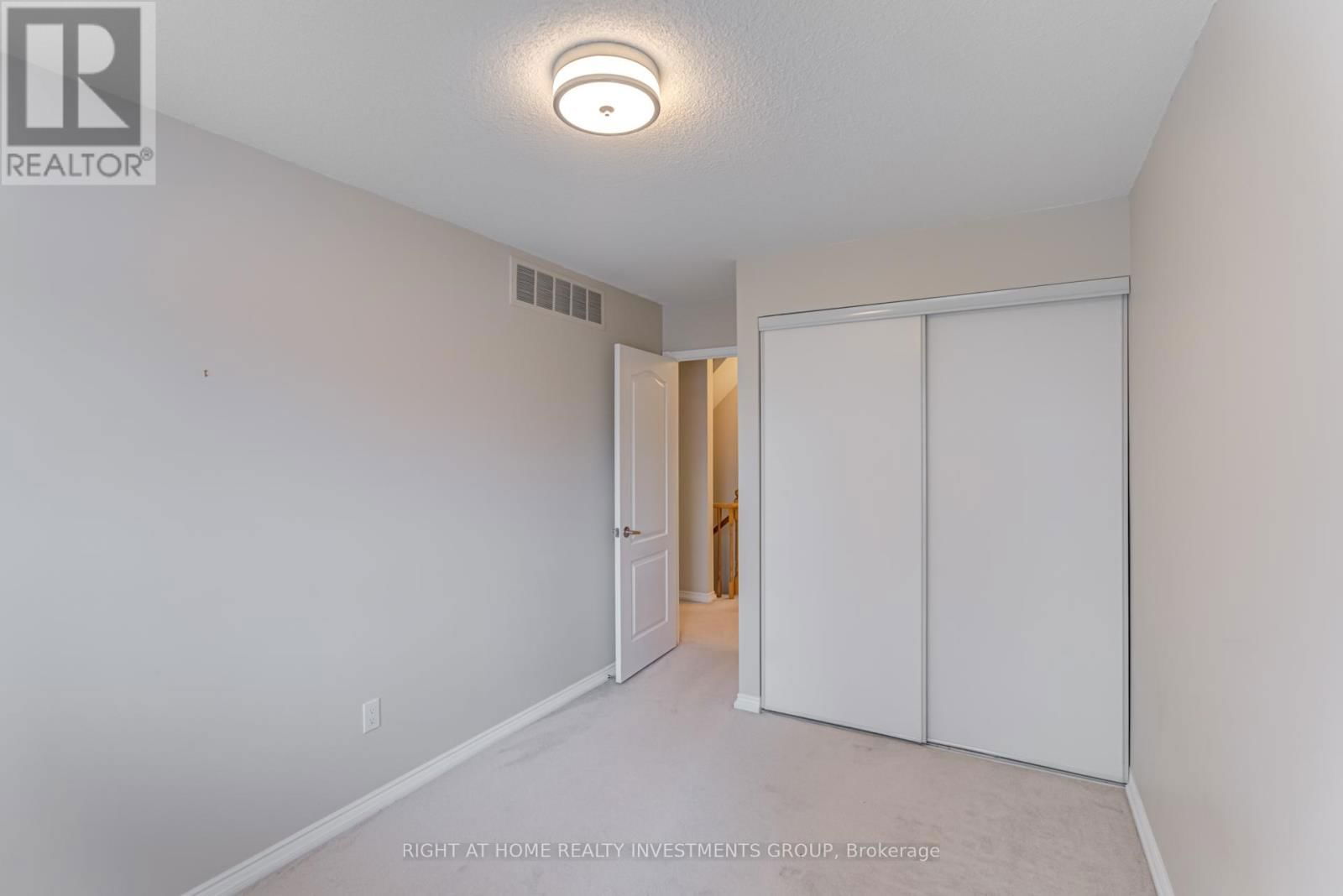 809 - 900 STEELES AVENUE WEST Image 24
