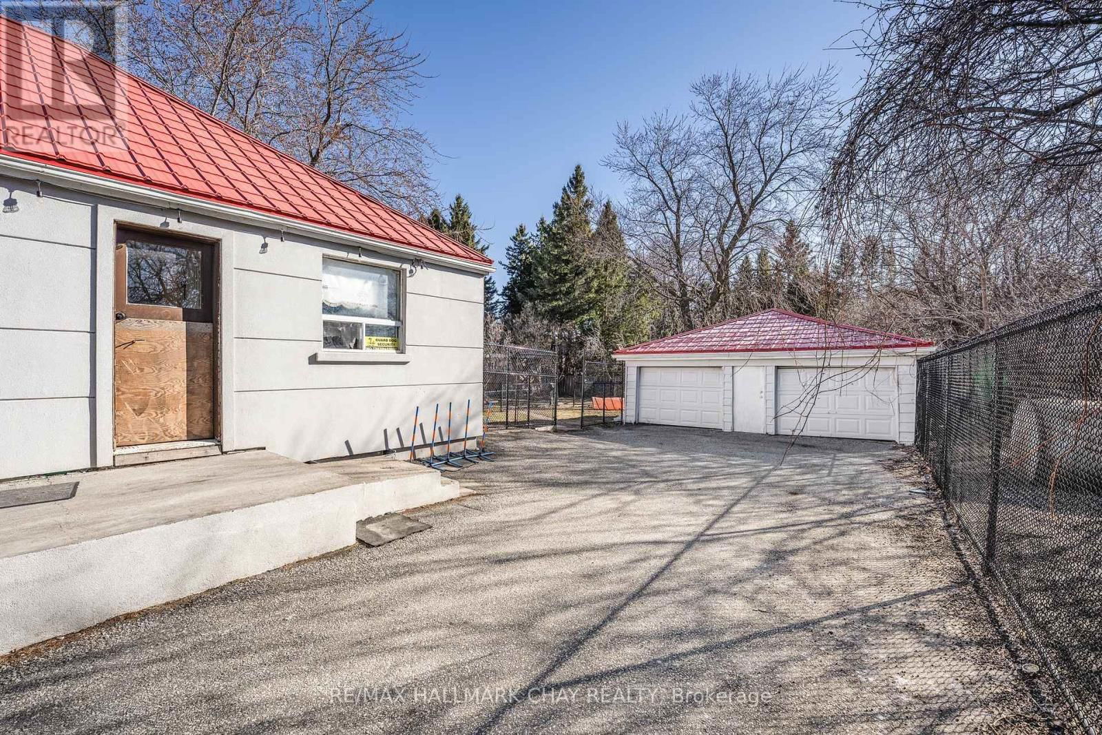 12273 YONGE STREET Image 14