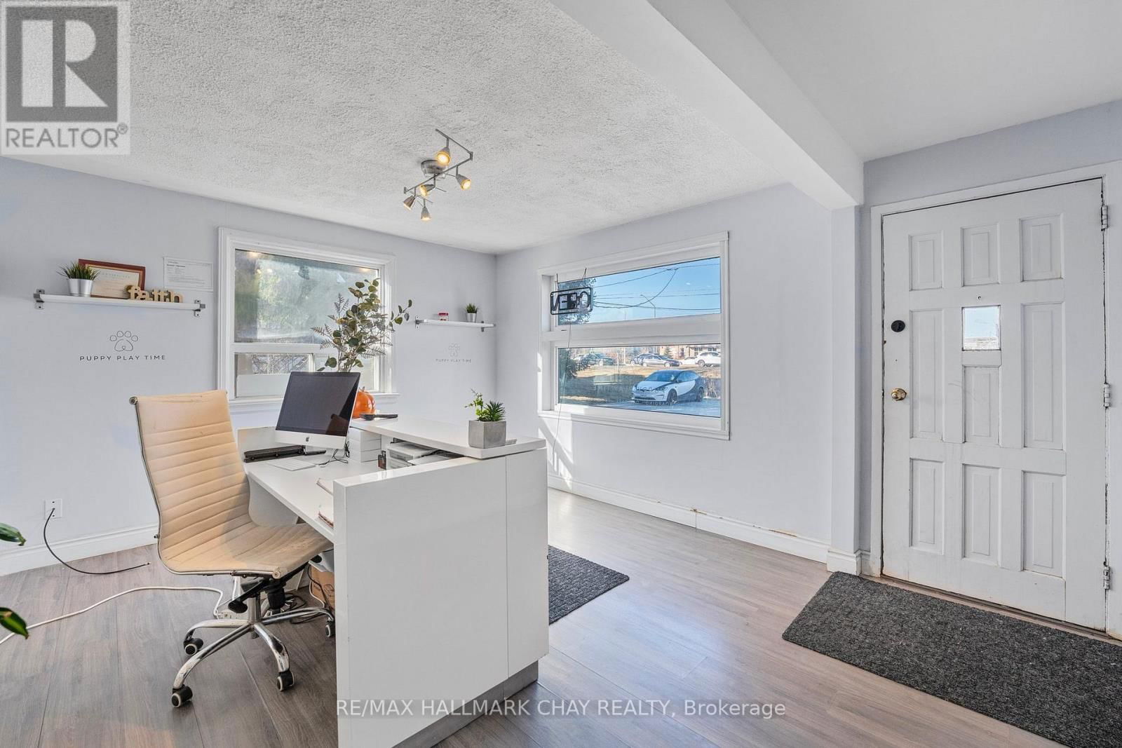 12273 YONGE STREET Image 4