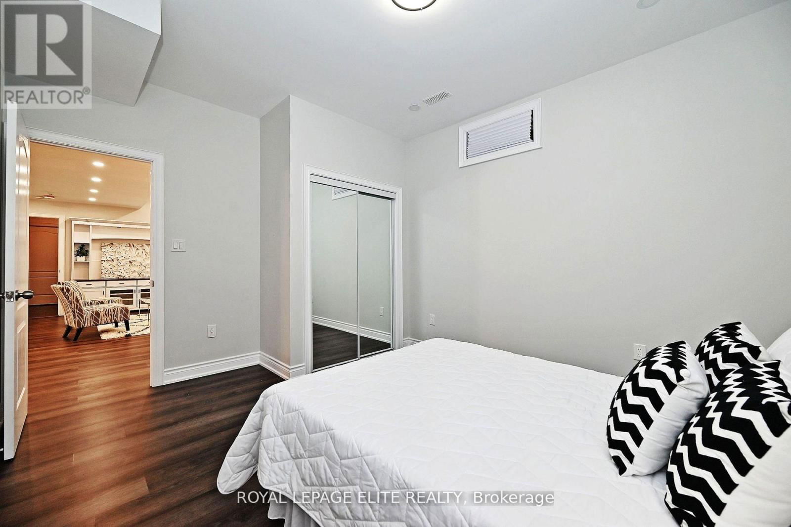 39 HOLLAND VISTA STREET Image 38