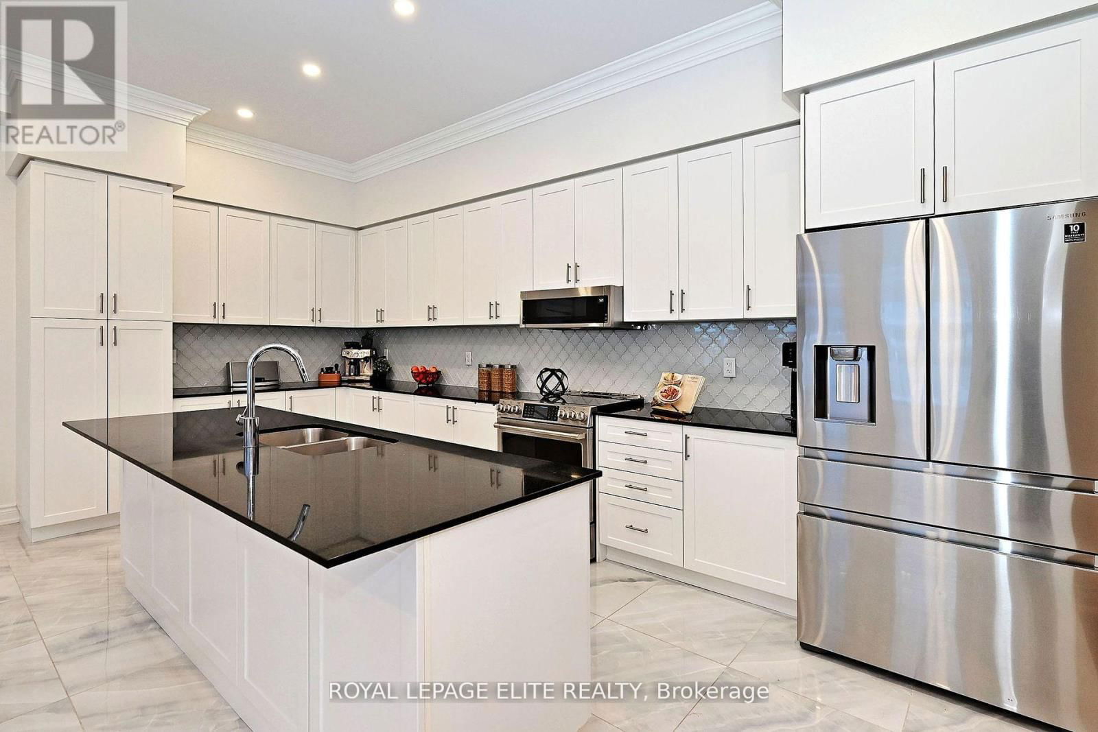 39 HOLLAND VISTA STREET Image 6