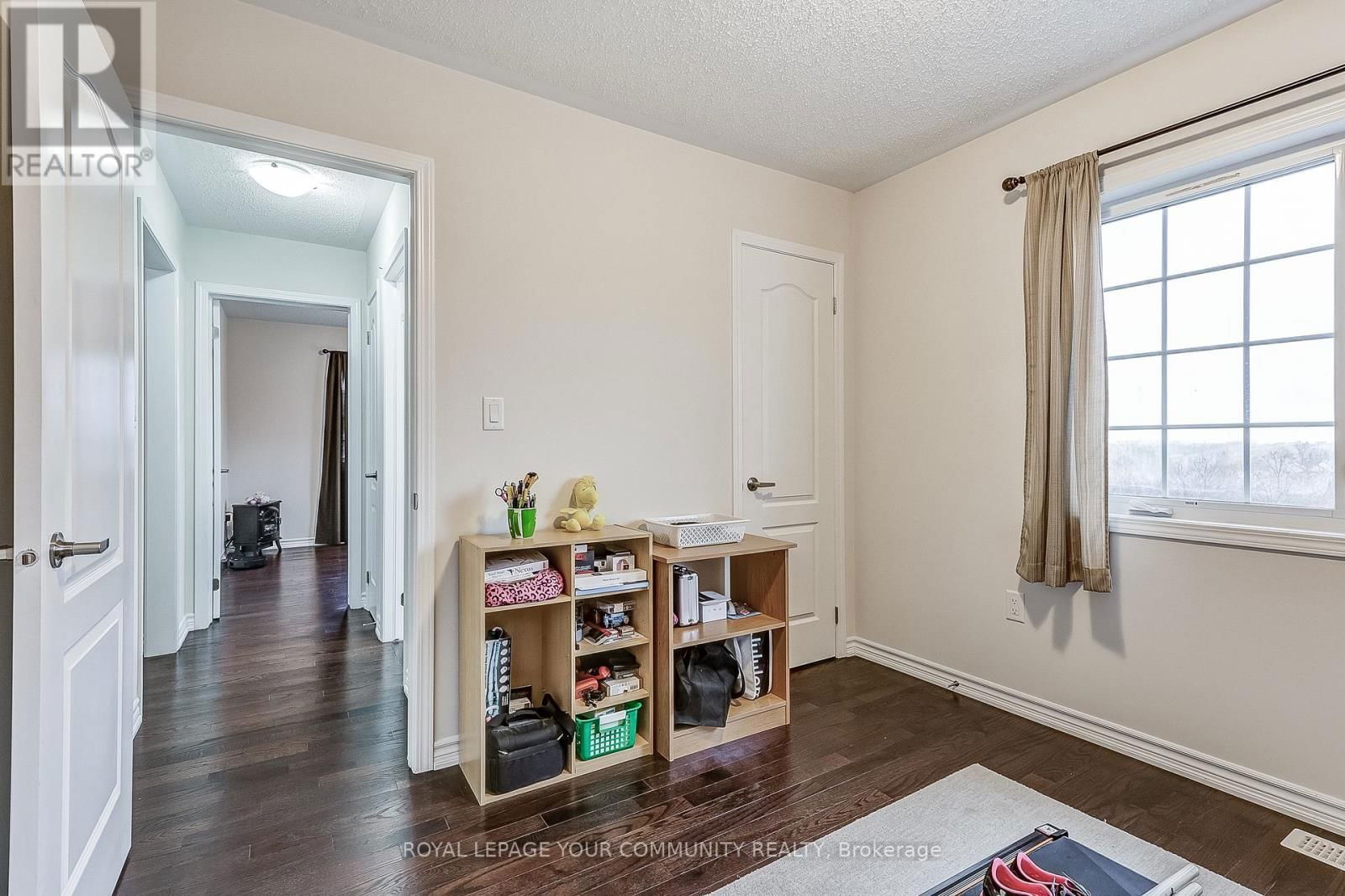 290 THOMAS PHILLIPS DRIVE Image 15