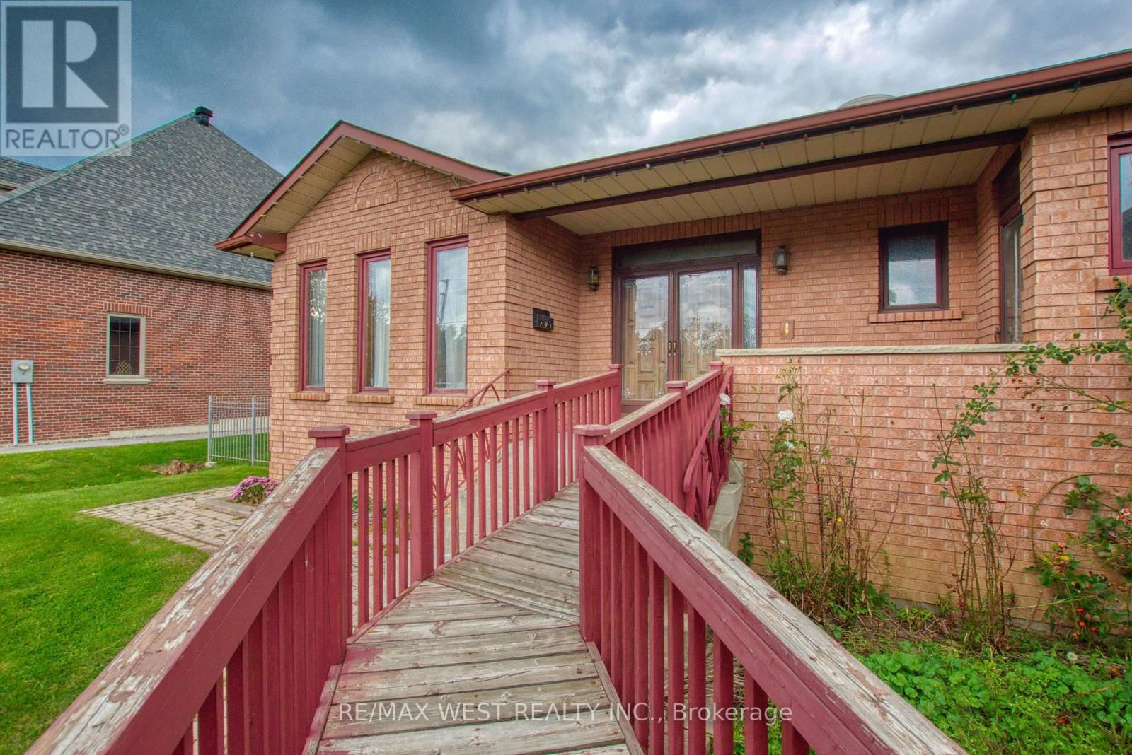 96 MAY AVENUE SOUTH Image 3