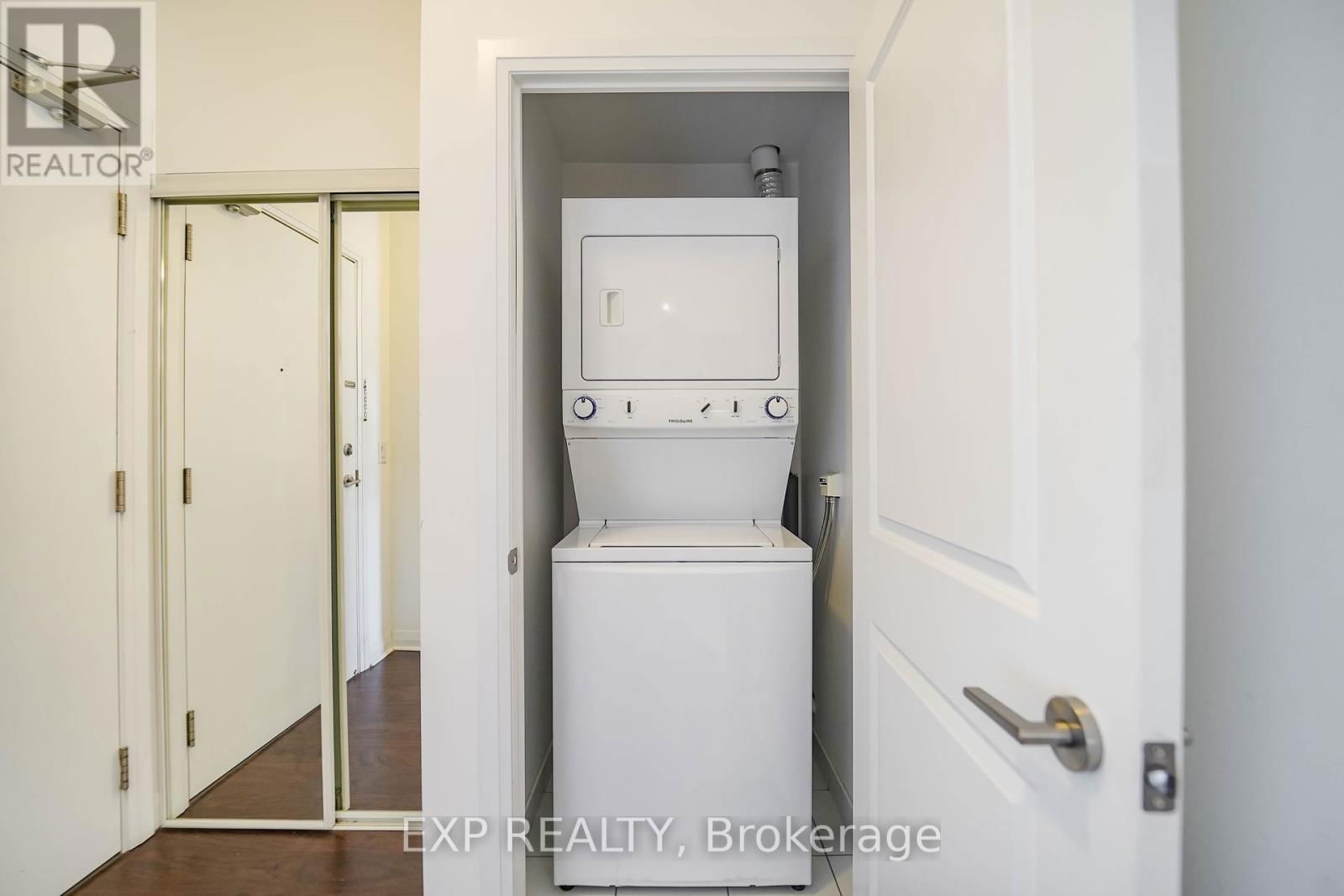 1011 - 55 ONEIDA CRESCENT Image 38