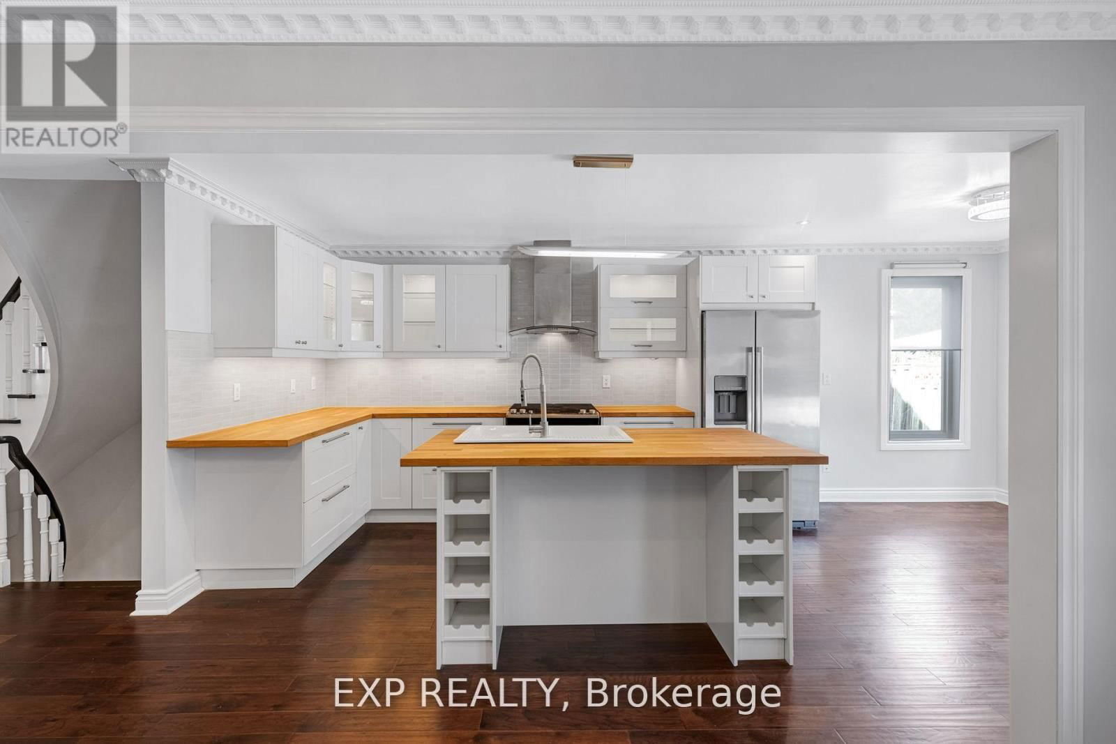 75 SOMERSET CRESCENT Image 21