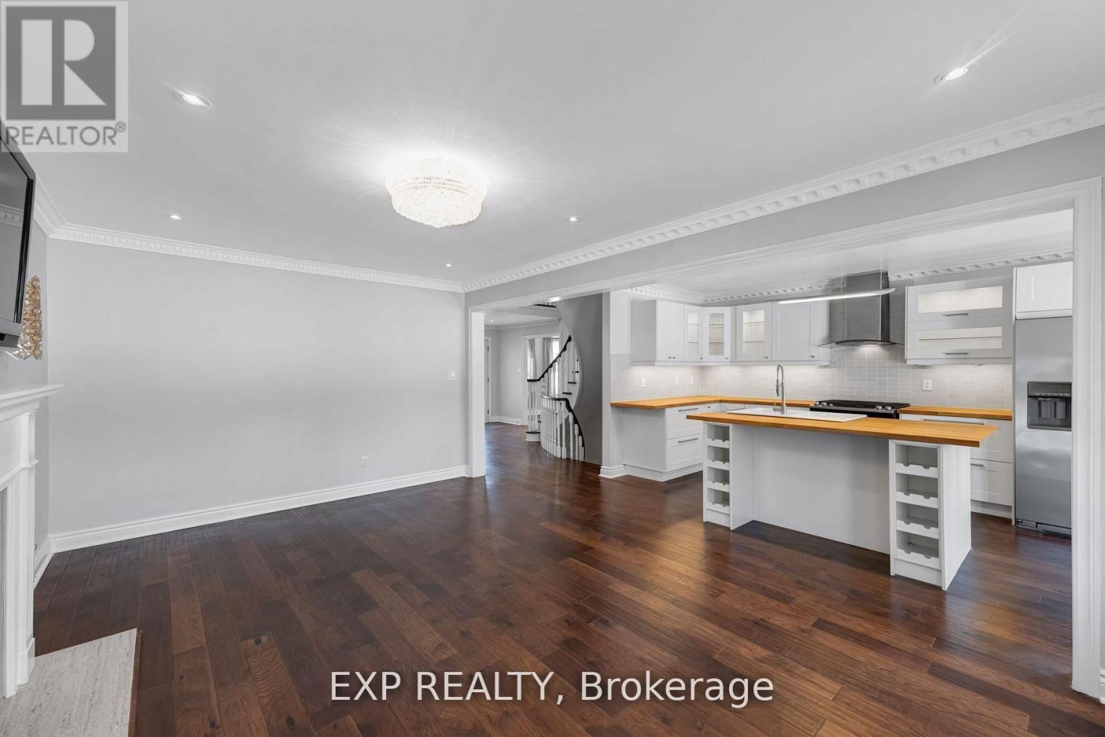75 SOMERSET CRESCENT Image 22