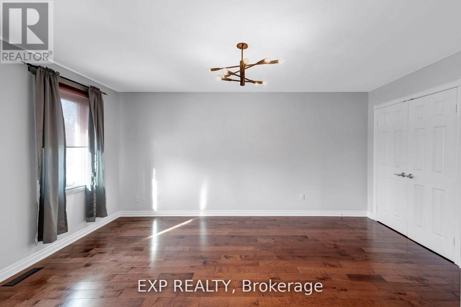 75 SOMERSET CRESCENT Image 39