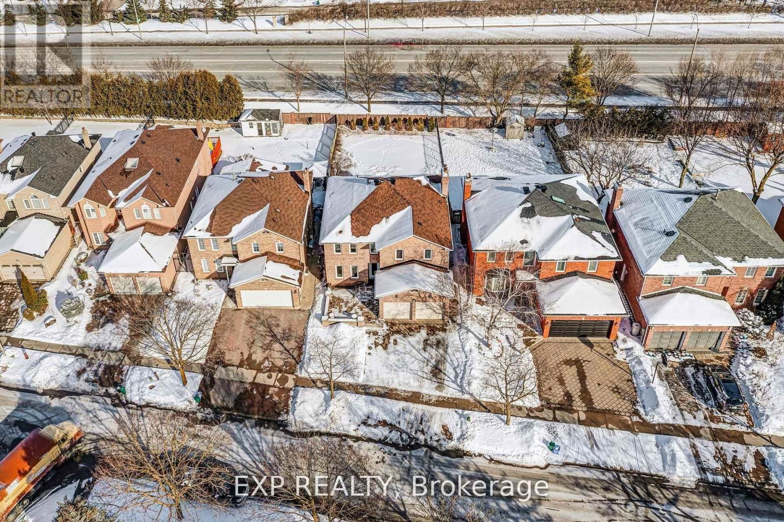 75 SOMERSET CRESCENT Image 48