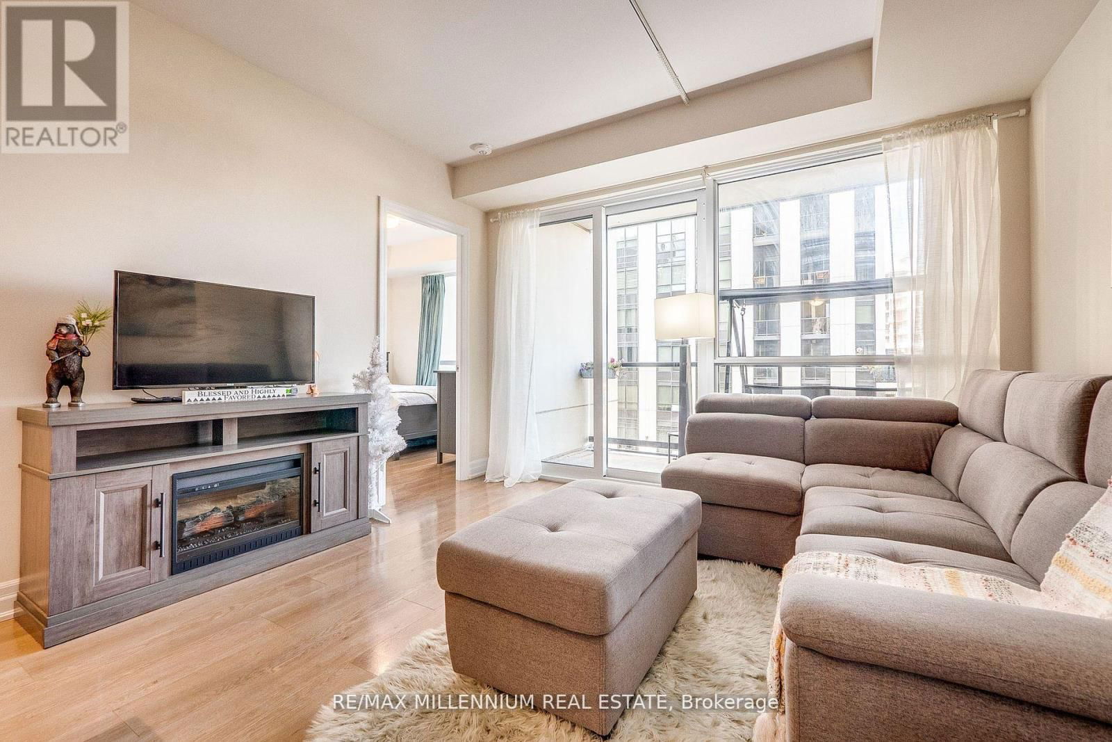 421 - 9075 JANE STREET Image 36