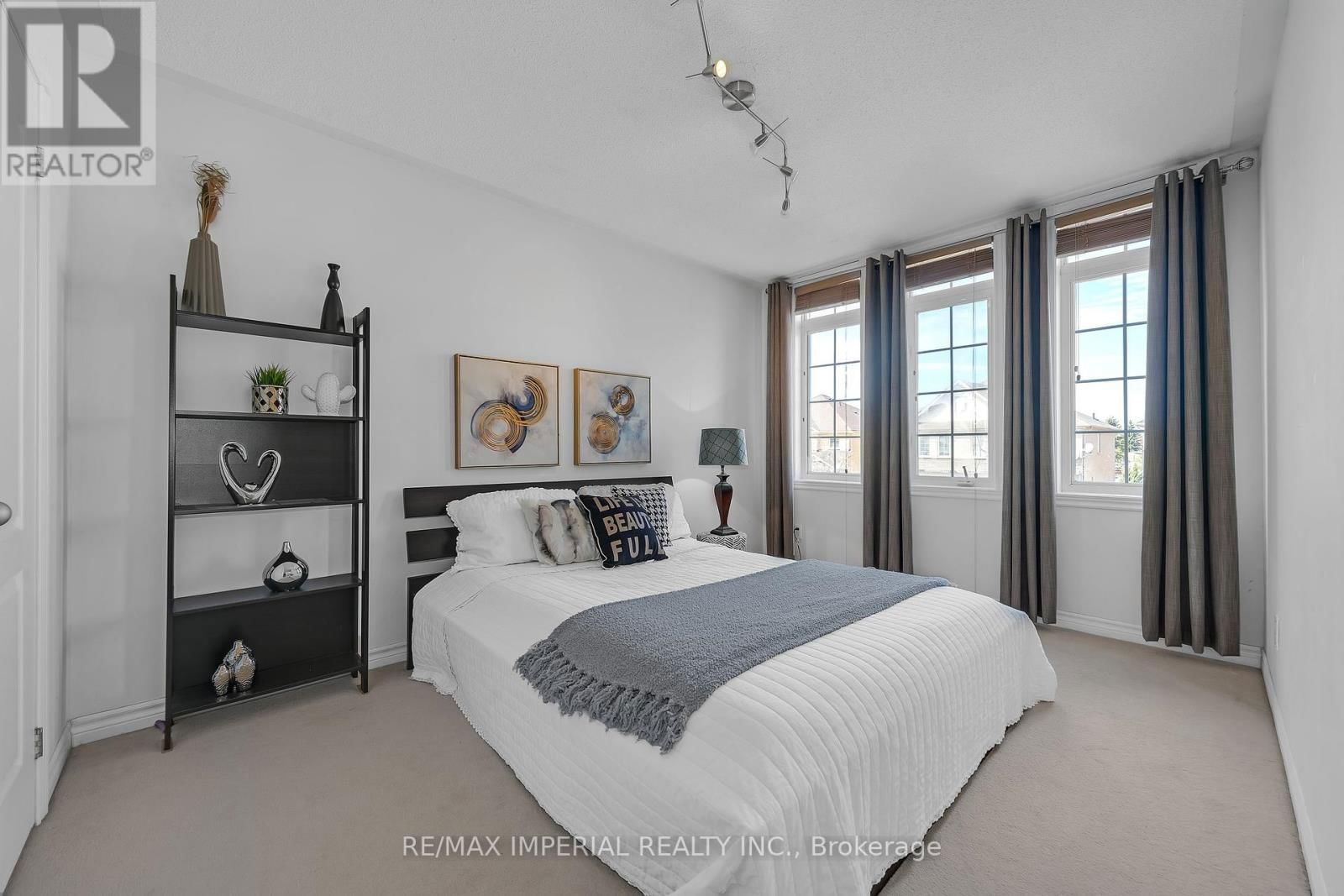 33 DEL FRANCESCO WAY Image 26