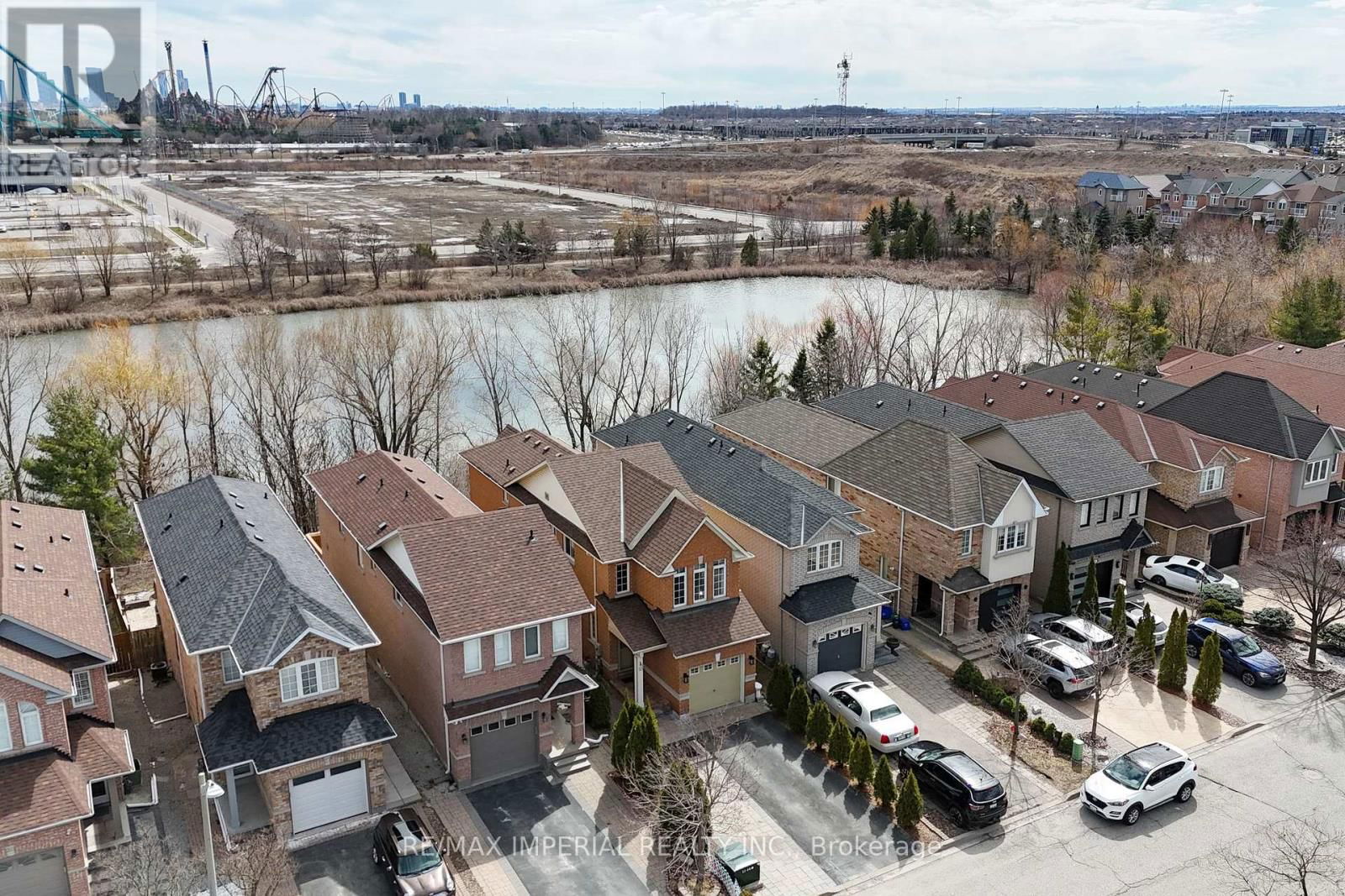 33 DEL FRANCESCO WAY Image 4