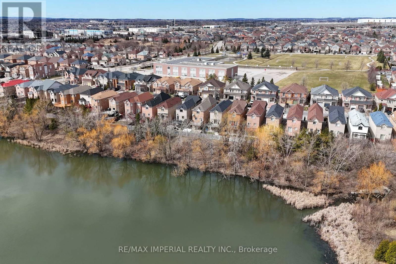 33 DEL FRANCESCO WAY Image 7
