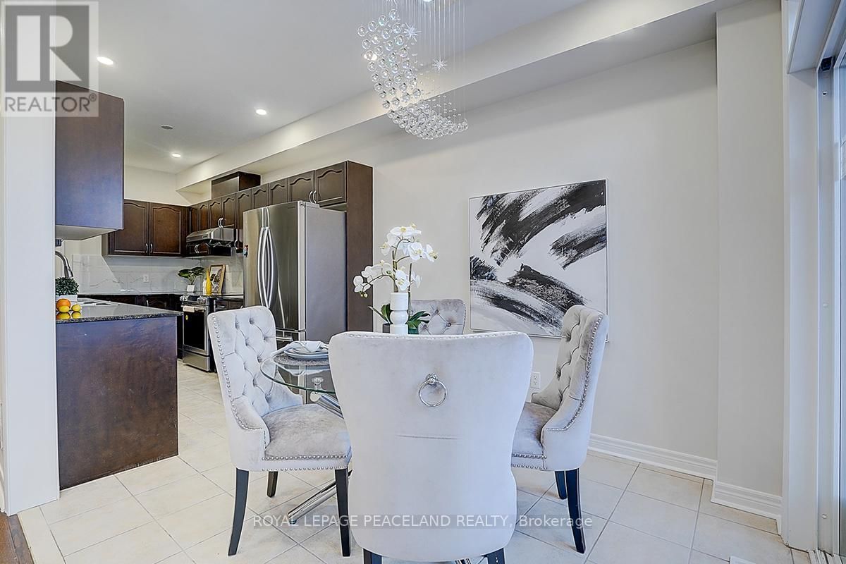 4 COLLIN COURT Image 22