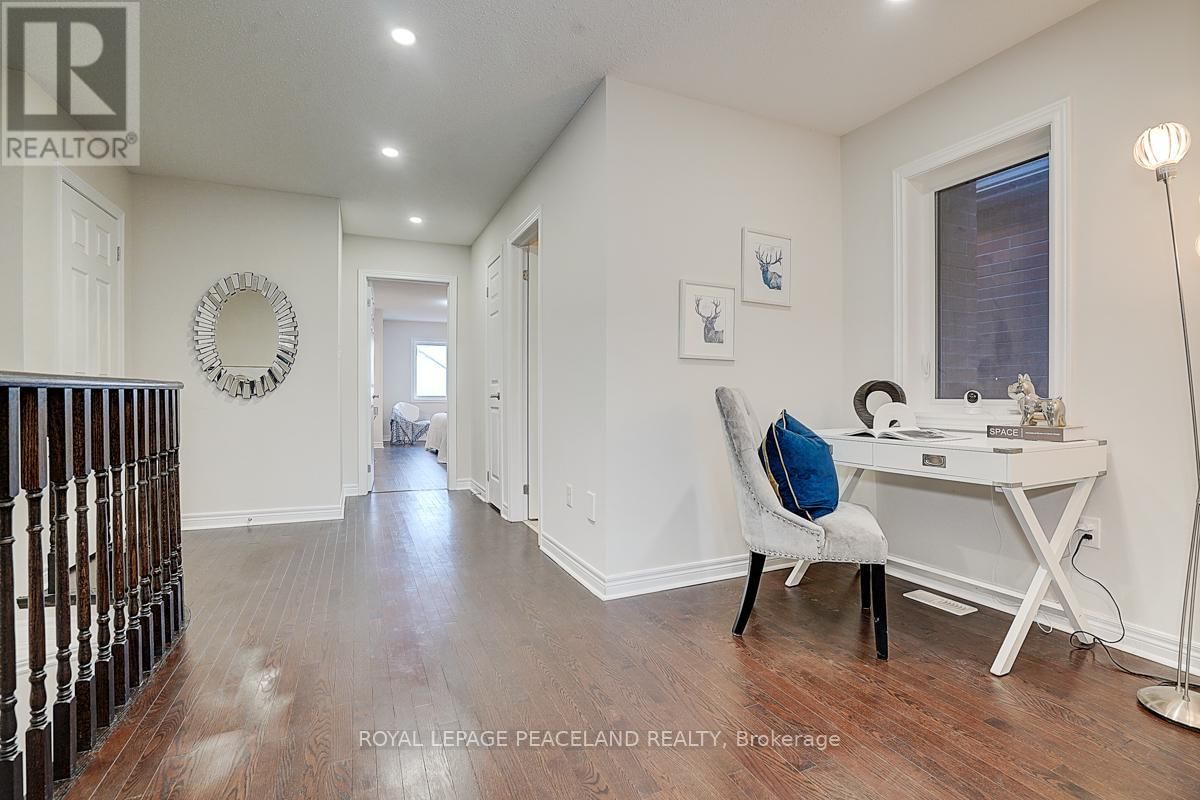 4 COLLIN COURT Image 26