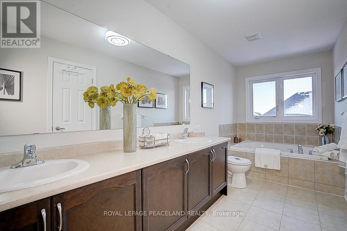 4 COLLIN COURT Image 32