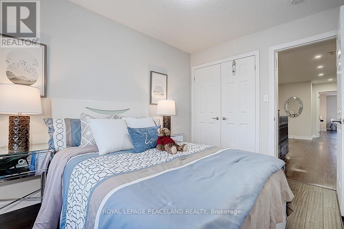 4 COLLIN COURT Image 38