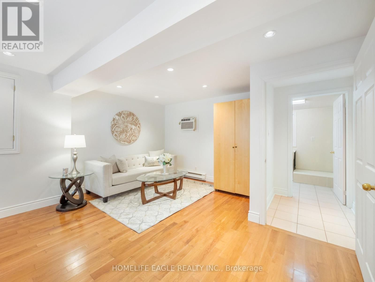 4 HUGHES STREET Image 16