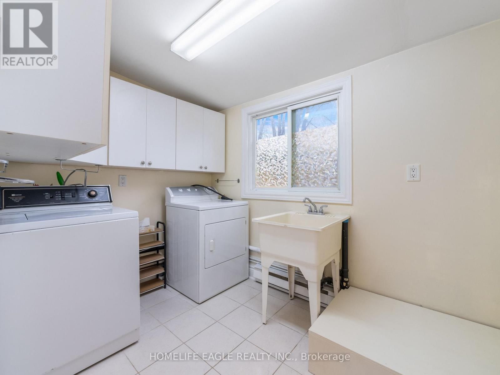 4 HUGHES STREET Image 17