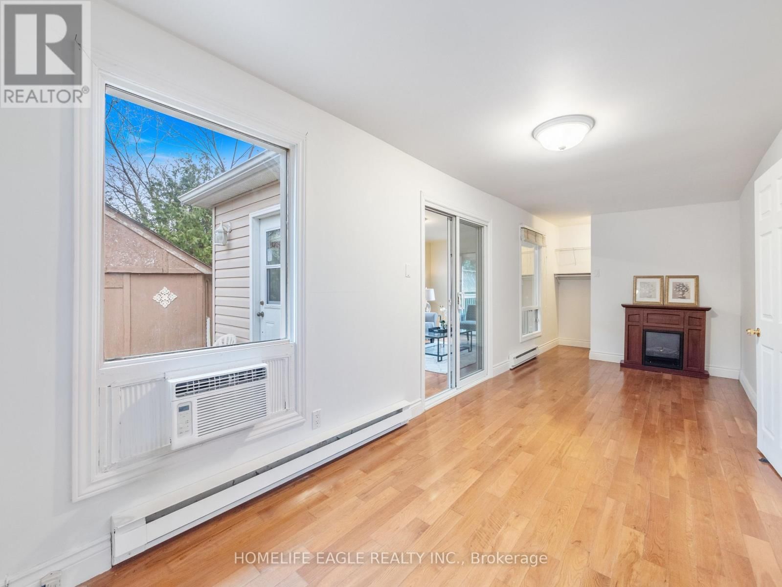 4 HUGHES STREET Image 18