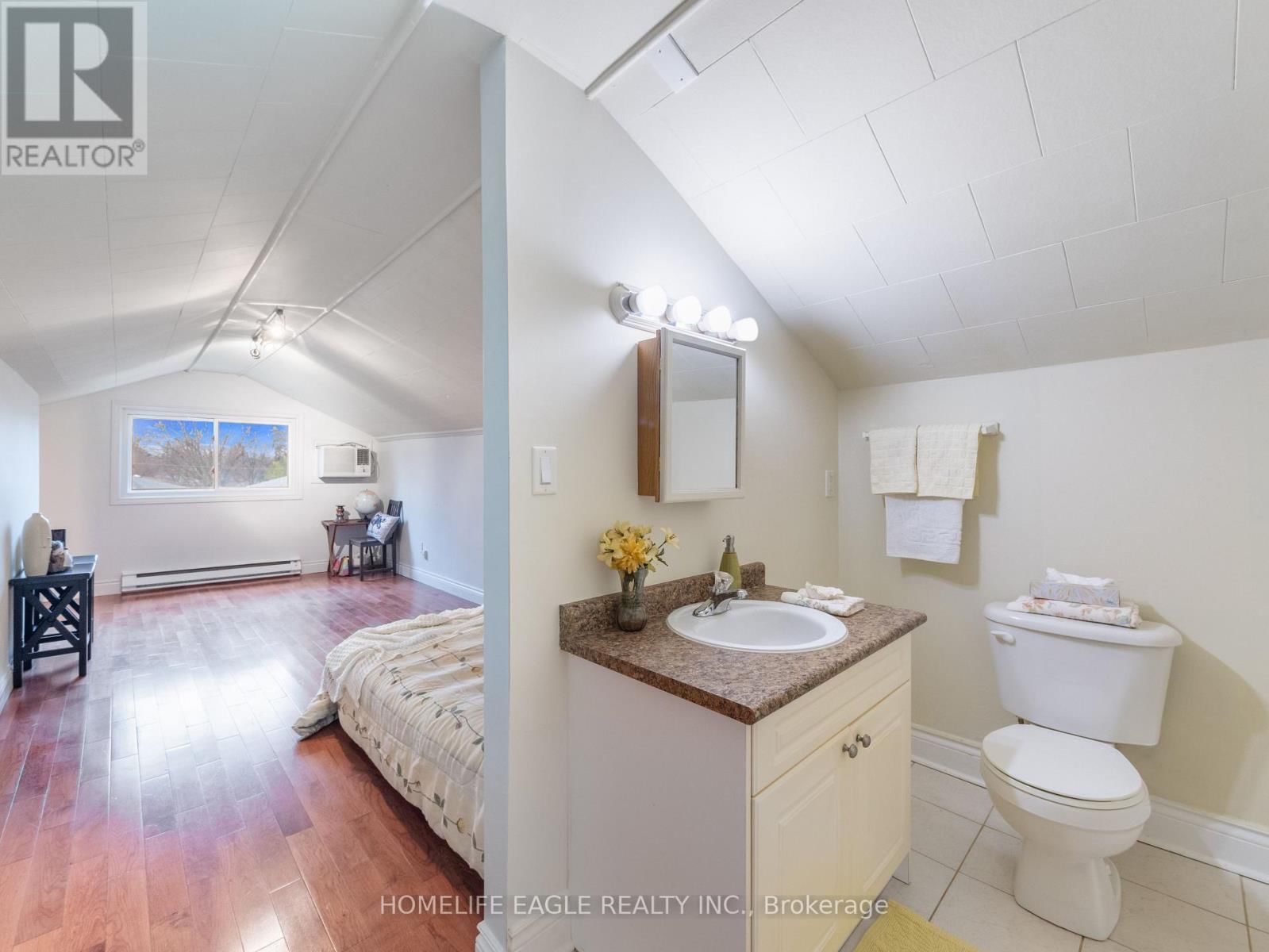 4 HUGHES STREET Image 22