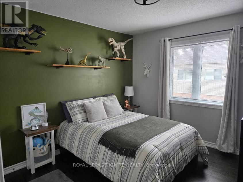 170 GOLD PARK GATE Image 13