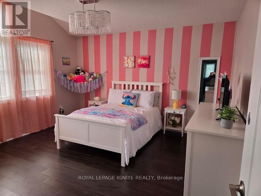 170 GOLD PARK GATE Image 14