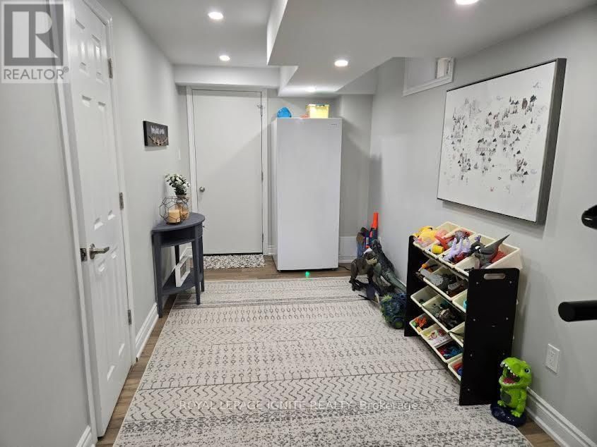 170 GOLD PARK GATE Image 18