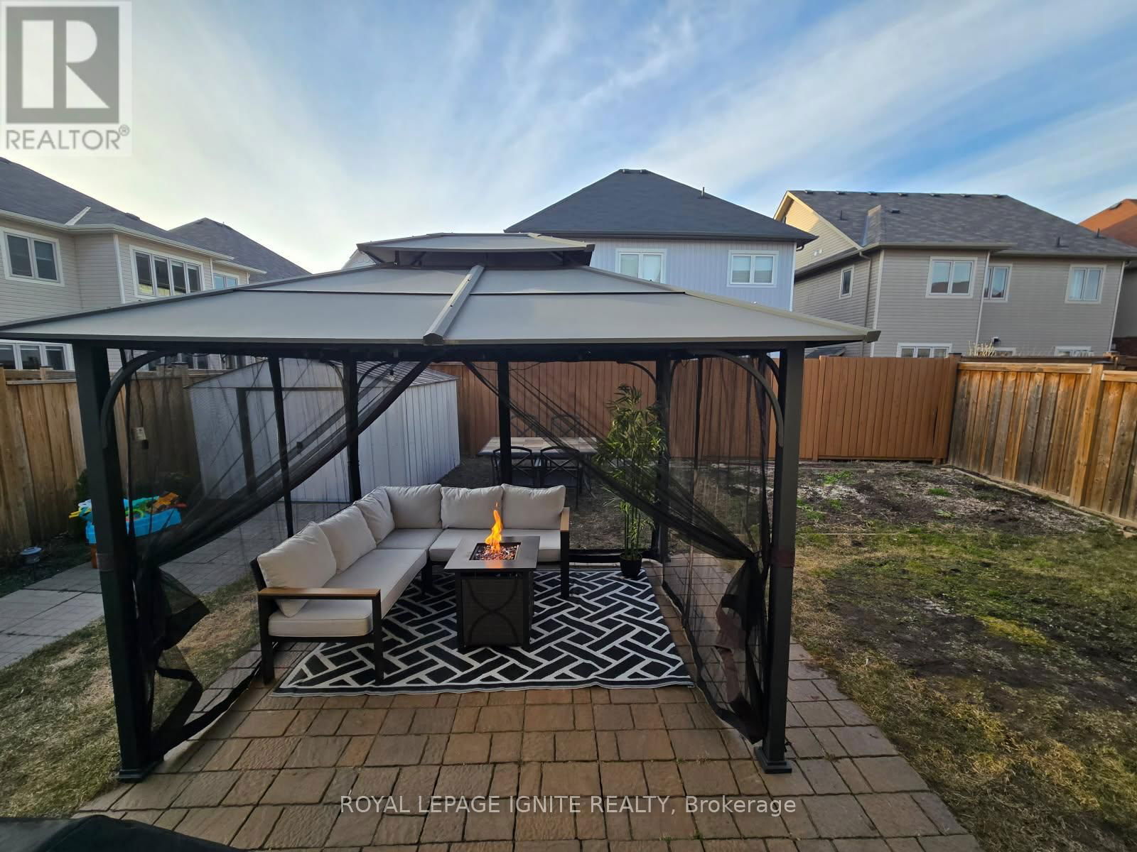 170 GOLD PARK GATE Image 20