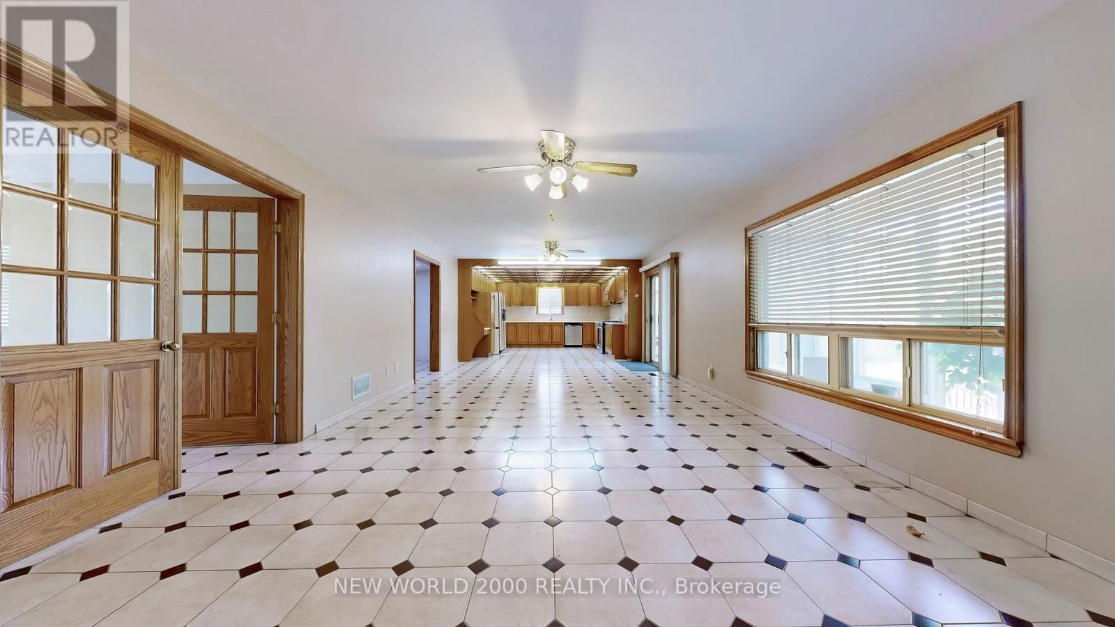 62 LANGSTAFF ROAD WEST Image 18