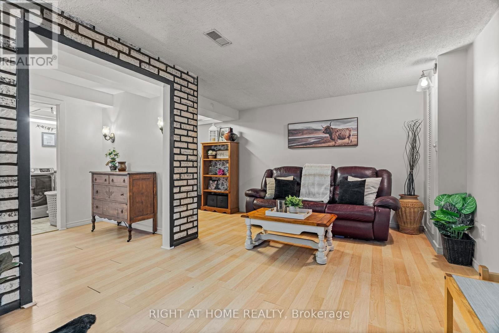 5 ASHBURTON CRESCENT Image 13