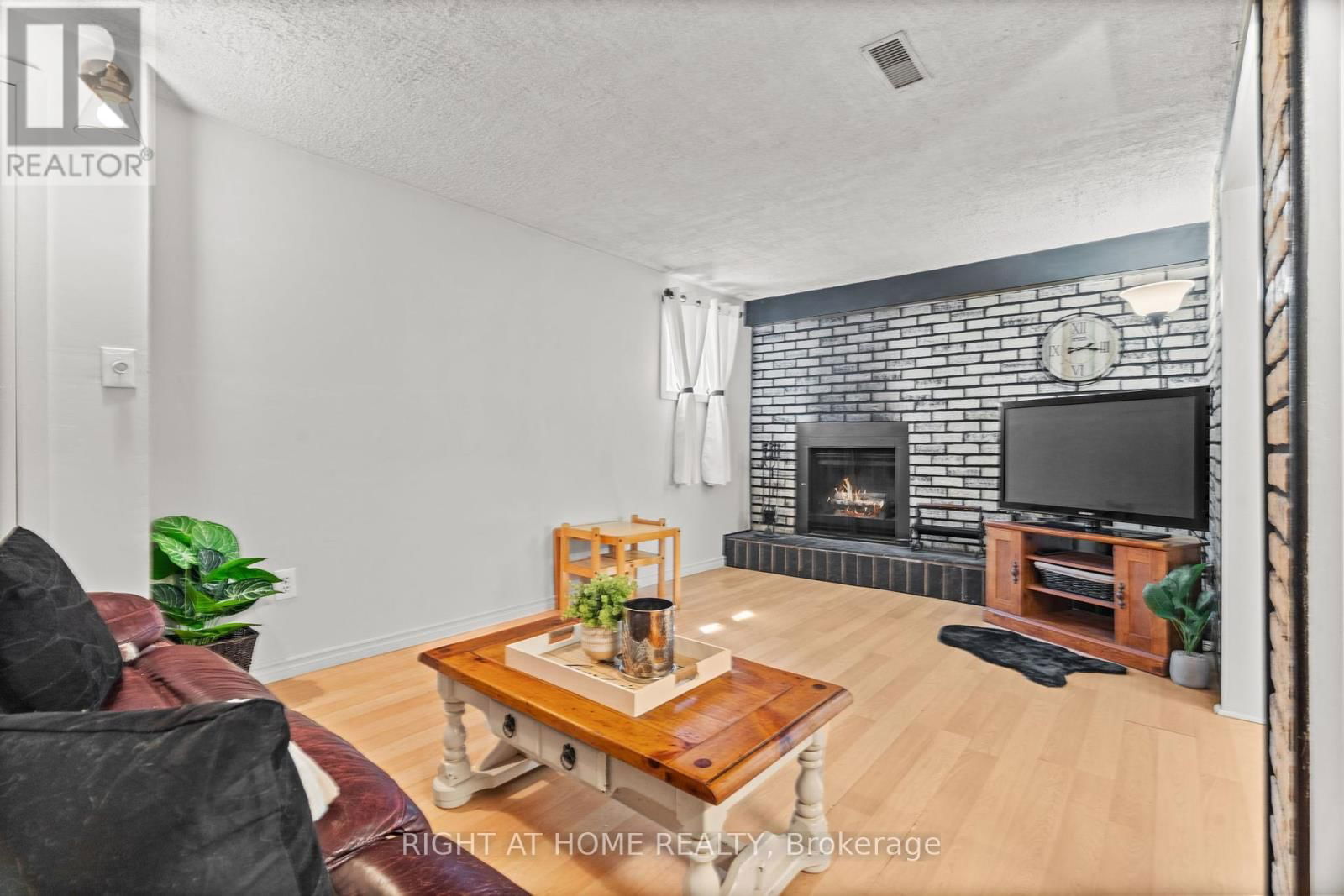 5 ASHBURTON CRESCENT Image 14