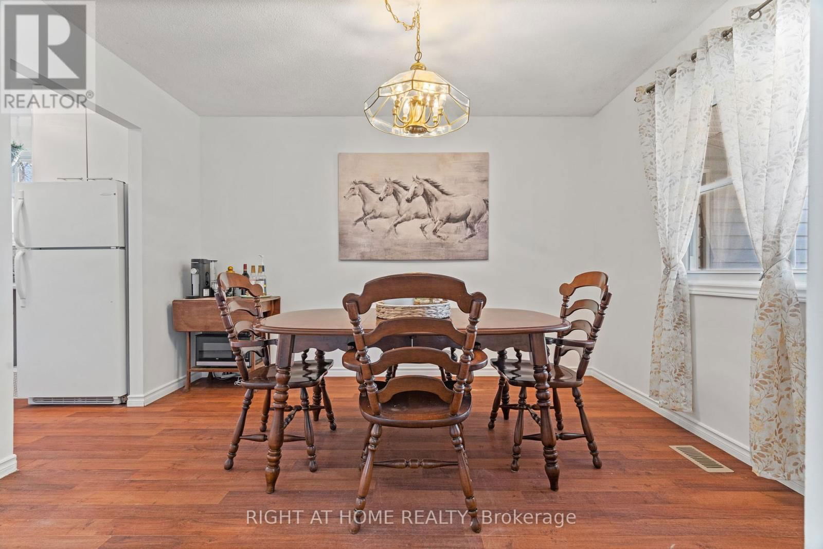 5 ASHBURTON CRESCENT Image 2