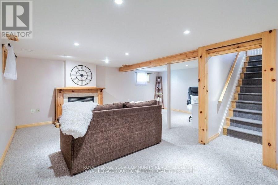 87 RICHARDSON DRIVE Image 22