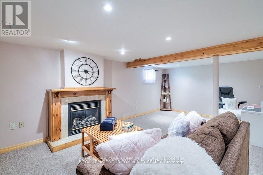 87 RICHARDSON DRIVE Image 23