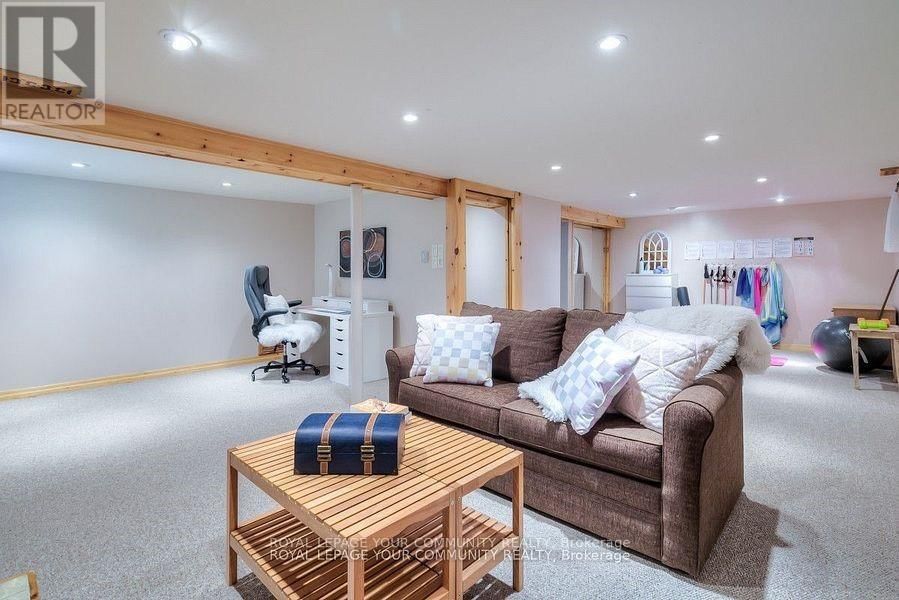 87 RICHARDSON DRIVE Image 24