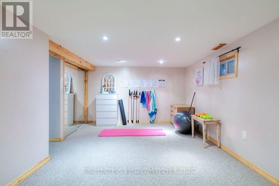 87 RICHARDSON DRIVE Image 26