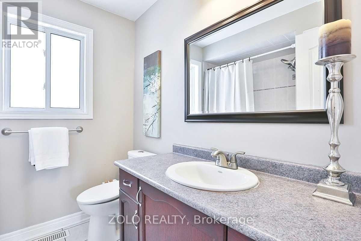 Upper - 32 AMBERVIEW DRIVE Image 13