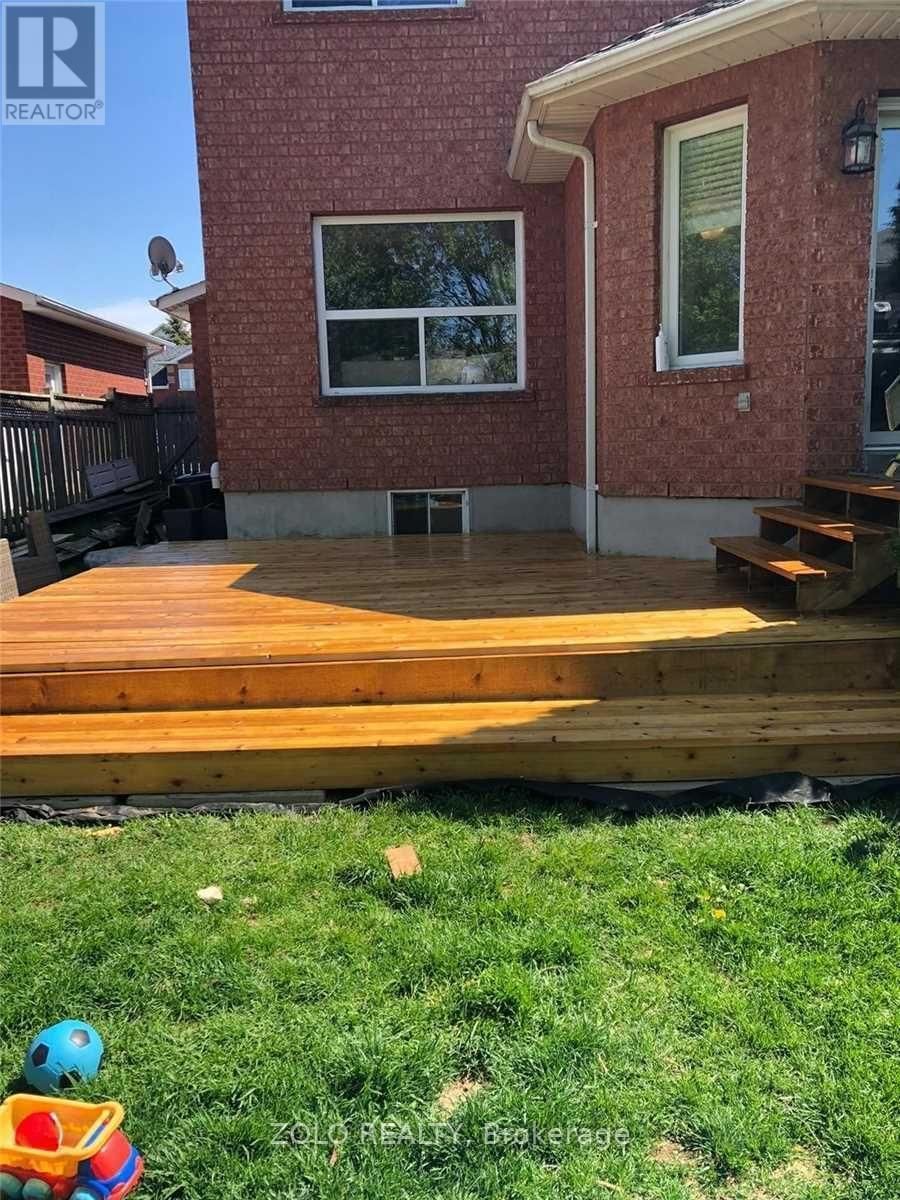 Upper - 32 AMBERVIEW DRIVE Image 22